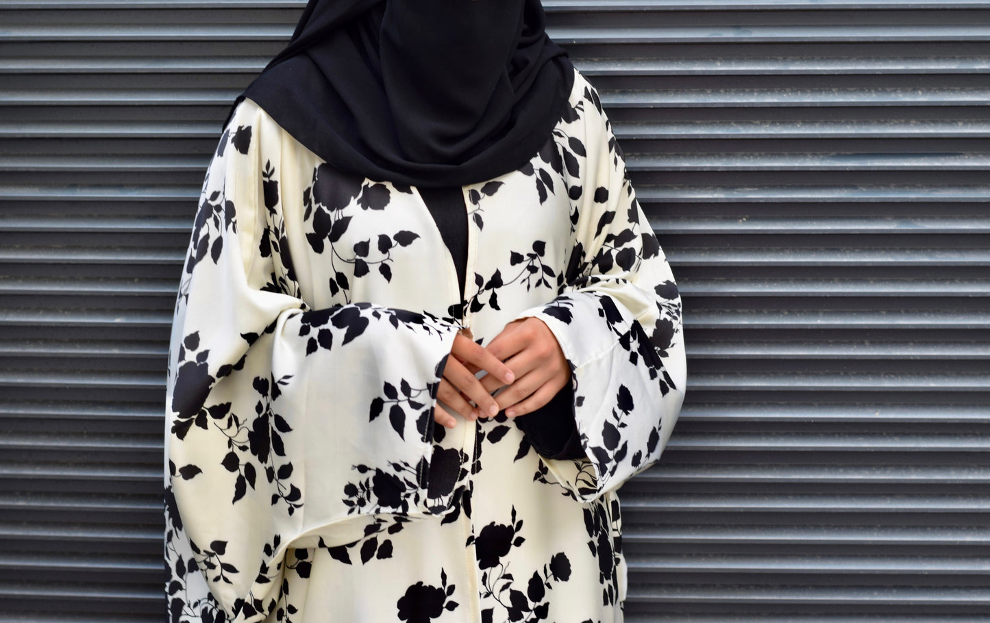 EVENING Printed Satin Two Piece Batwing Abaya in Black & Cream