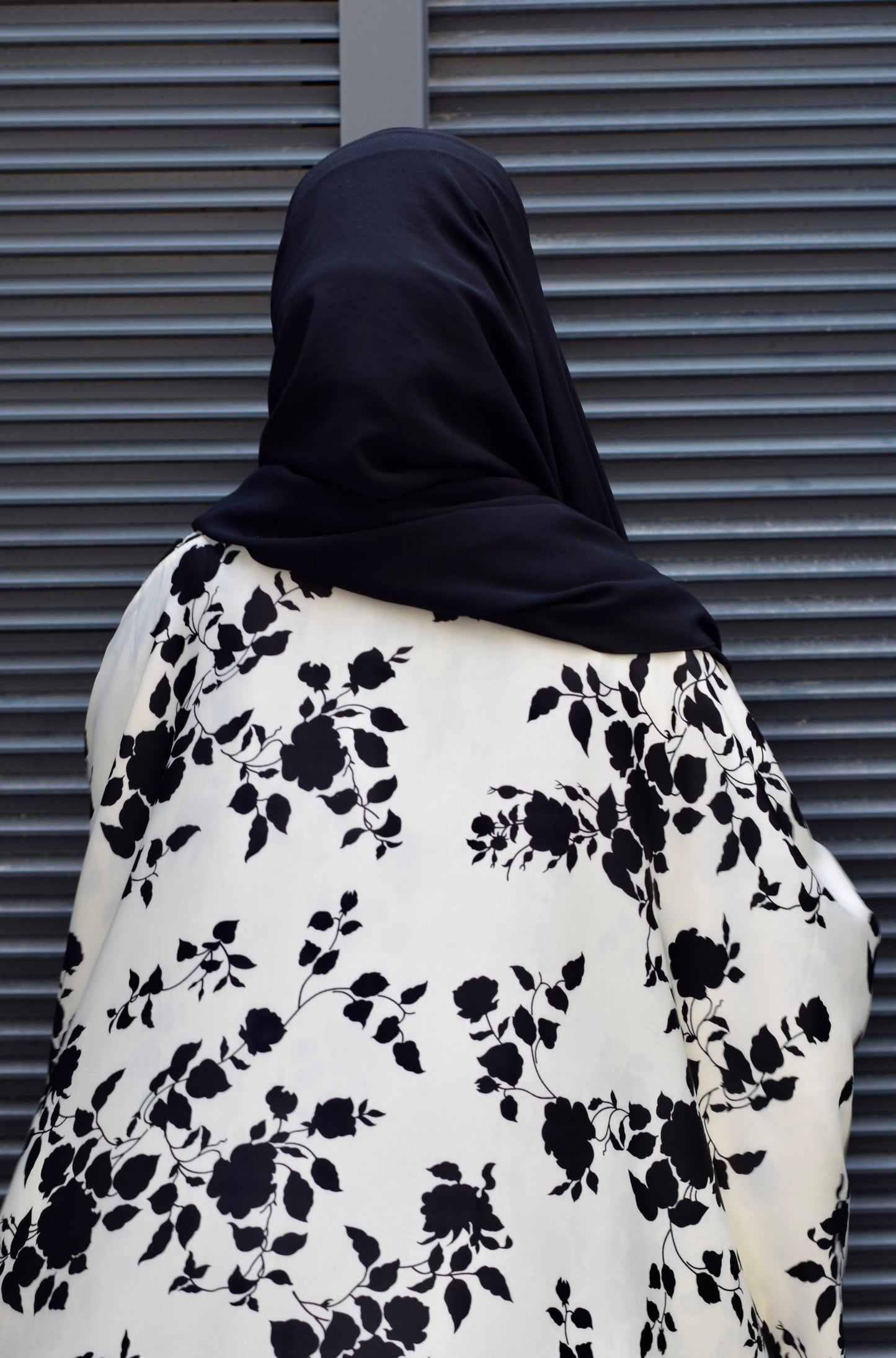 EVENING Printed Satin Two Piece Batwing Abaya in Black & Cream