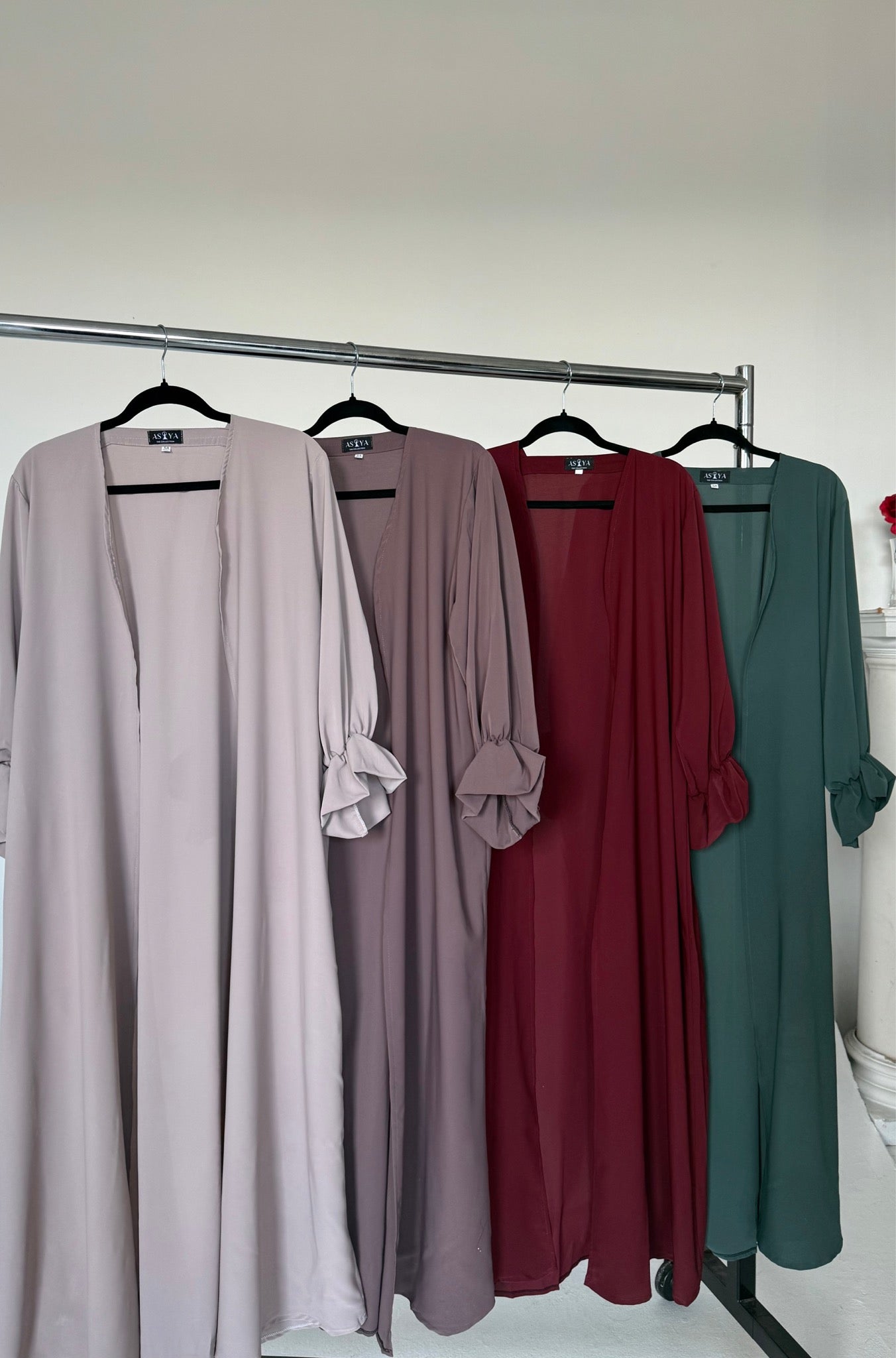 EVERYDAY Tulip Sleeve Open Abaya in Maroon