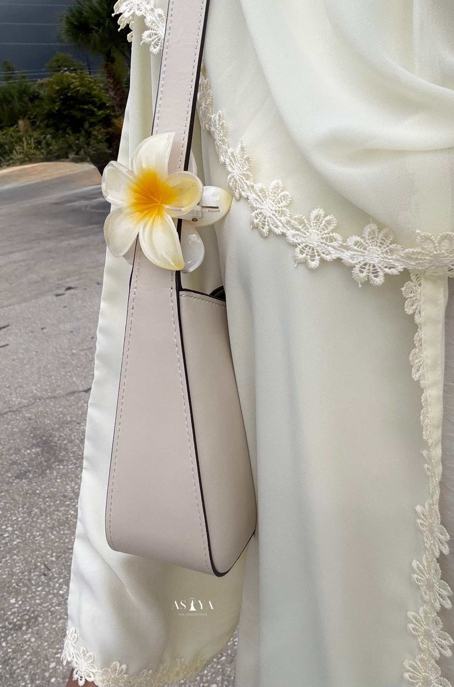 EVERYDAY Flower Lace Open Abaya in Butter Yellow