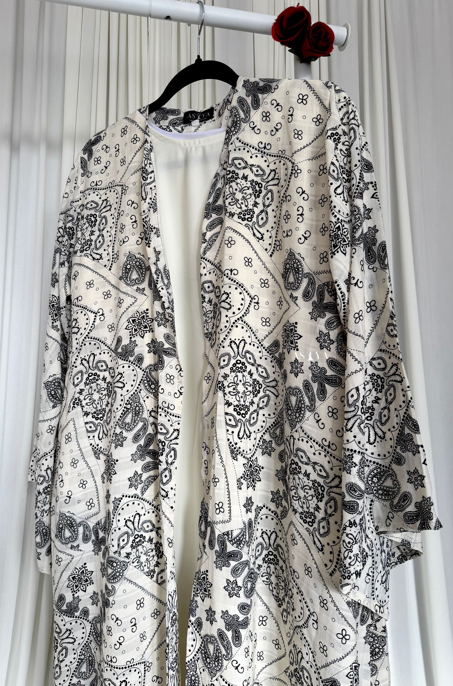 EVERYDAY Printed Cotton-Crepe Two Piece Open Abaya in Cream Paisley