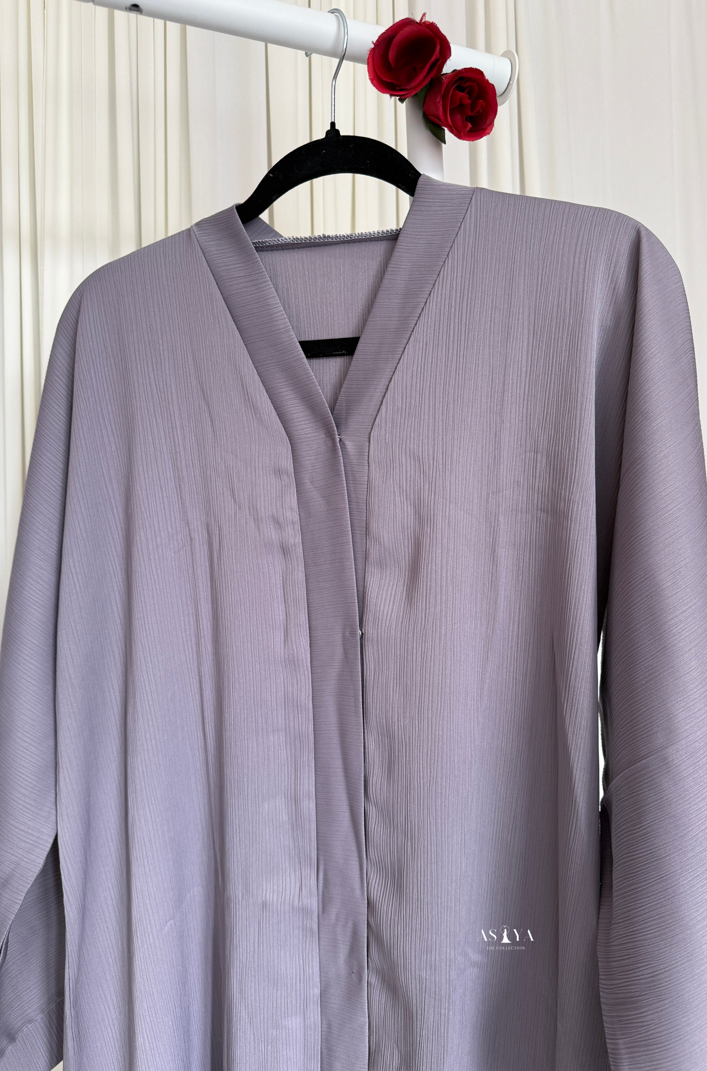 EVERYDAY Straight Textured Button Down Abaya in Lilac