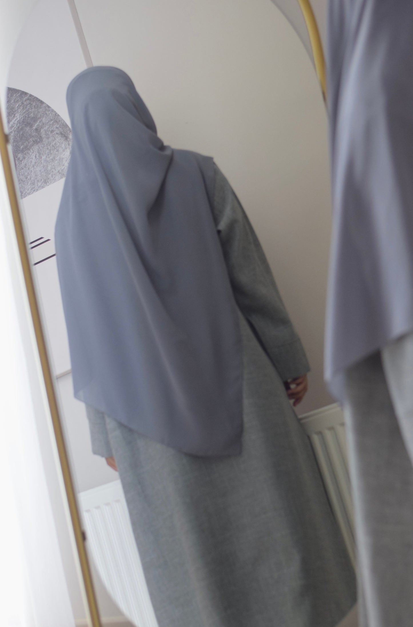 EVERYDAY Linen Closed Abaya in Light Gray